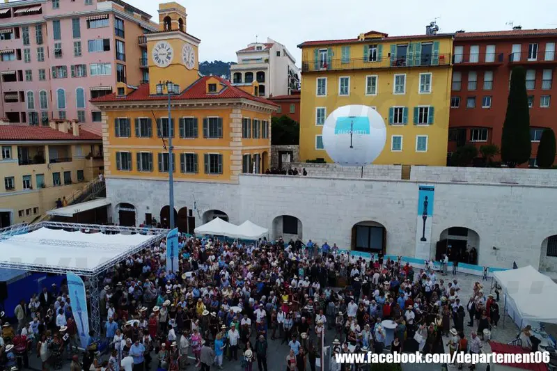 sph&egrave;re, h&eacute;lium, &eacute;v&eacute;nement, giacometti