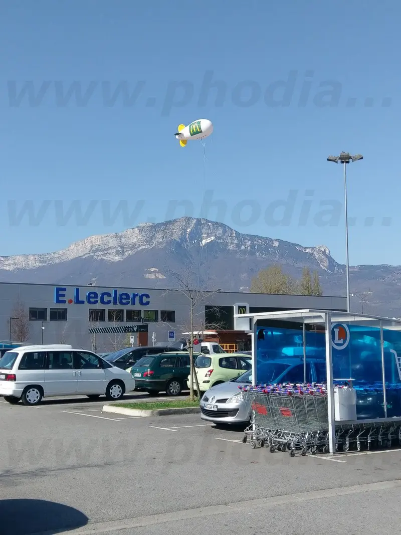 dirigeable, mc donald's, blanc, communication, publiciter, ext&eacute;rieur, restaurant