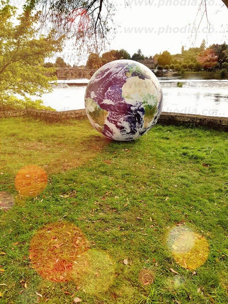 terre, sphère hélium géant, théâtre, événement, art, spectacle