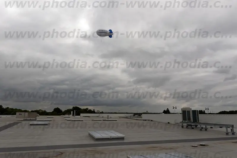 dirigeable, castorama, ouverture, h&eacute;lium, ext&eacute;rieur, magasin