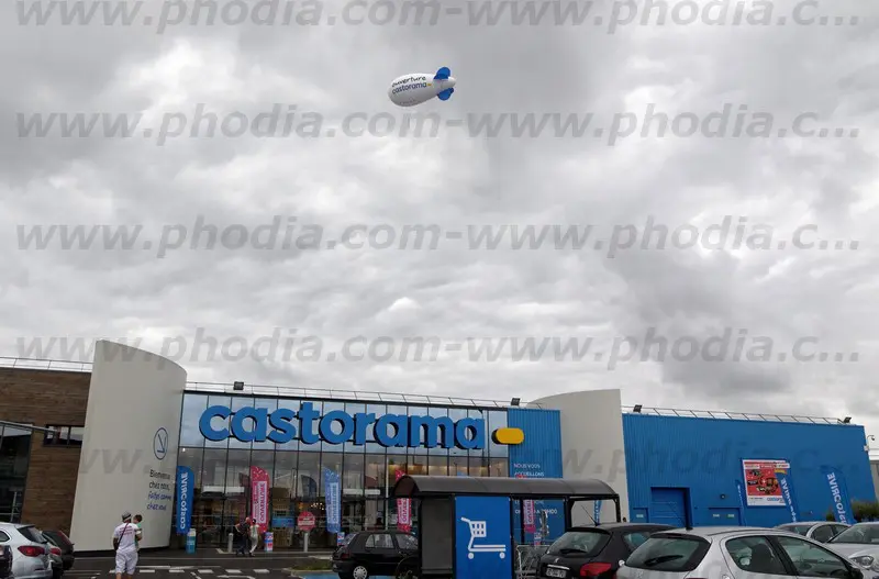 dirigeable, castorama, ouverture, h&eacute;lium, ext&eacute;rieur, magasin