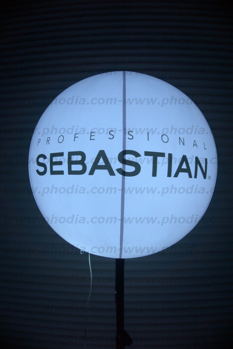 sebastian, ballon sur trépied 2m70, éclairant