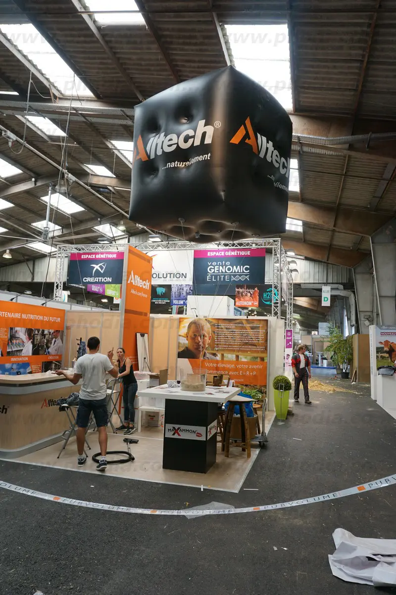 cube, h&eacute;lium, salon, alltech, int&eacute;rieur, &eacute;v&eacute;nement