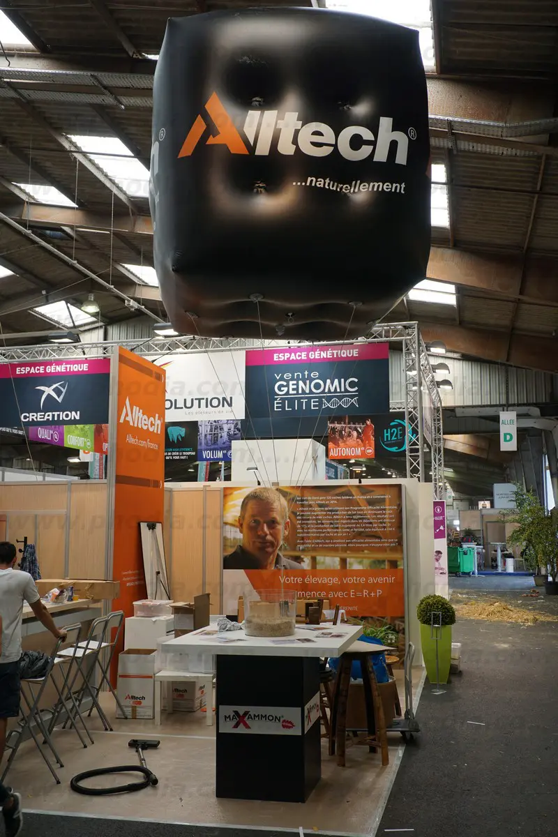 cube, h&eacute;lium, salon, alltech, int&eacute;rieur, &eacute;v&eacute;nement