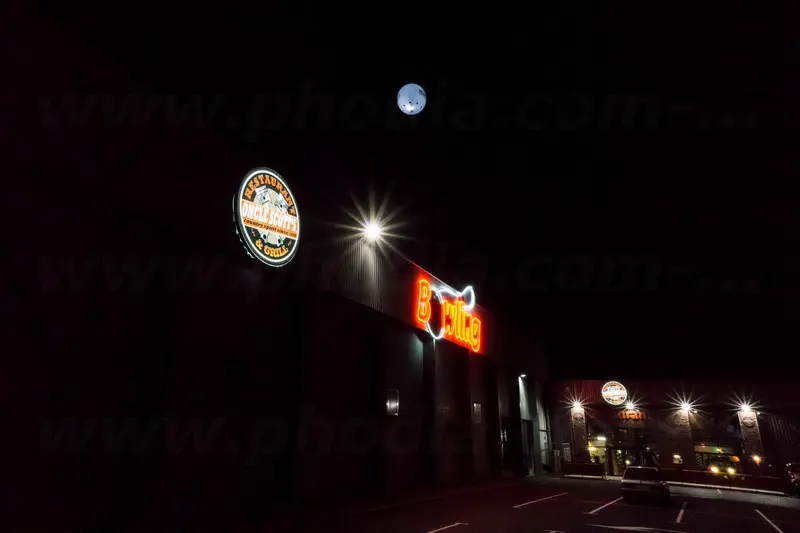 sph&egrave;re h&eacute;lium , blanc, oncle scott's, 2m50, lumineux