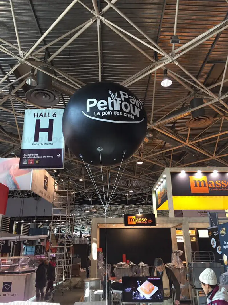 sph&egrave;re, h&eacute;lium, salon, noir, pain petitfour, gonflable, int&eacute;rieur