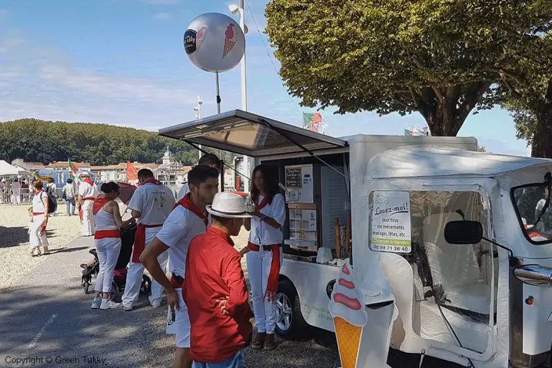 ballon, green tukky, 60cm, Air, Blanc, Commerce - Immobilier, Communication, Ext&eacute;rieur, Lumineux, Sph&egrave;re