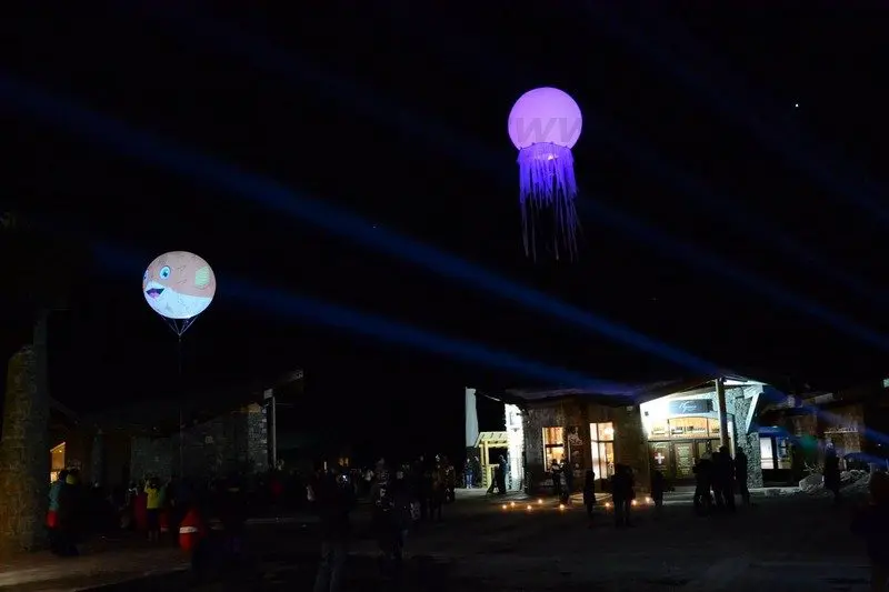Ballon hélium éclairant en forme de méduse et de poisson