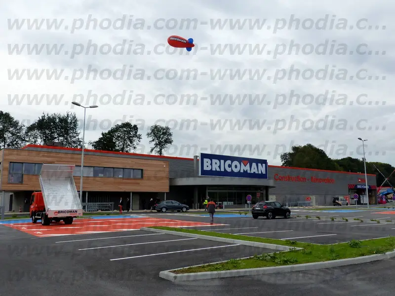 Dirigeable de taille 6m pour Bricoman
