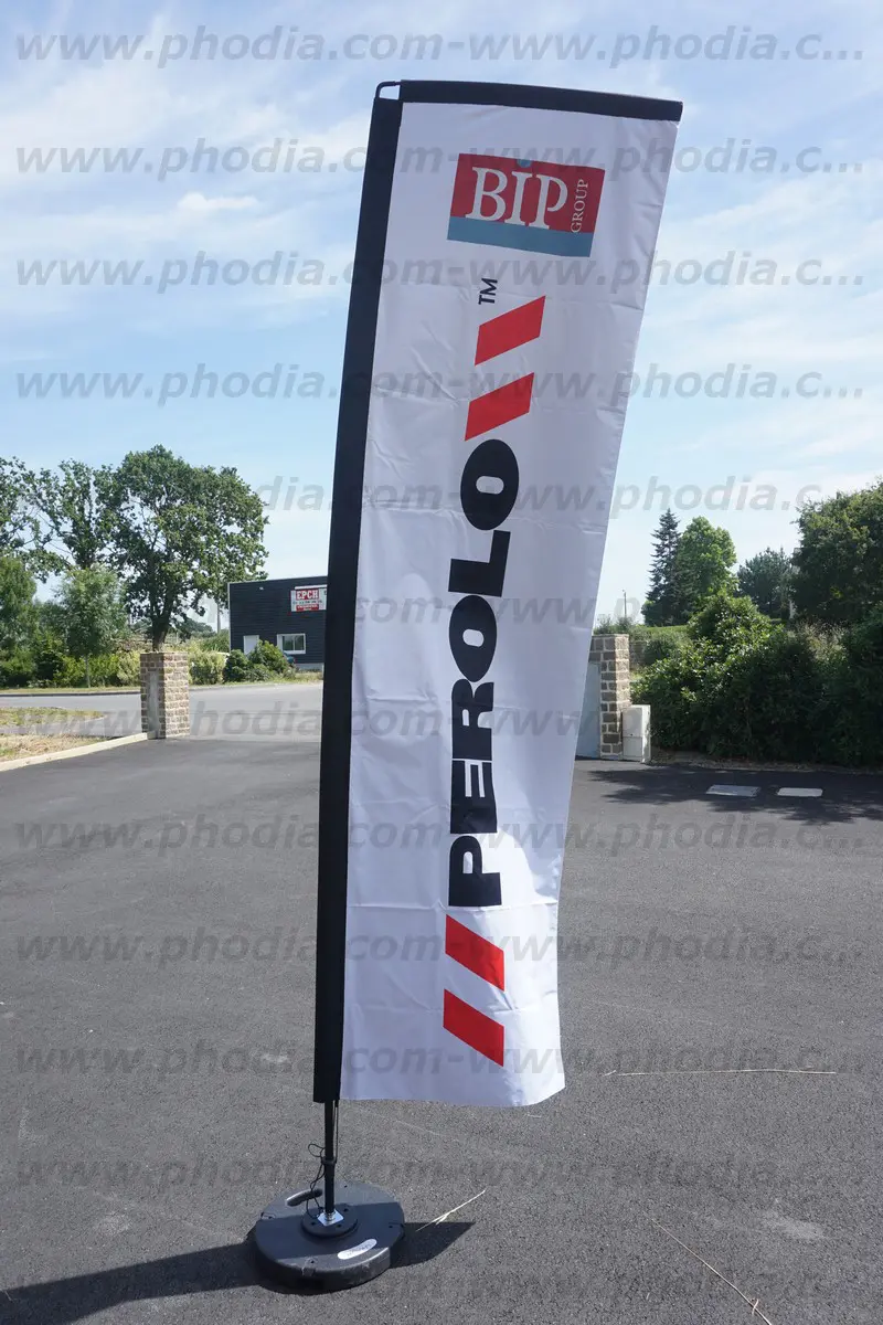 drapeau de 3m perolo pour un salon en allemagne