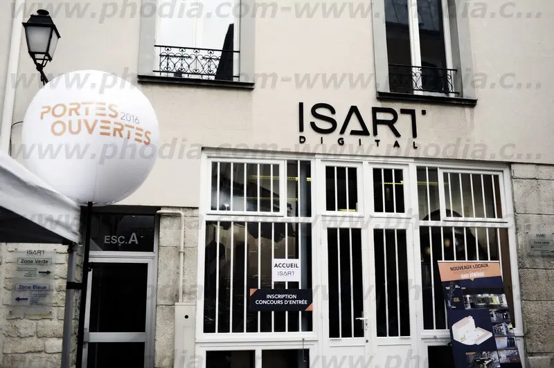 ballon sur tr&eacute;pied ISART DIGITAL, journee portes ouvertes