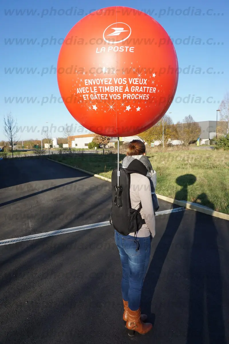 la poste, ballons sac &agrave; dos, street marketing, publiciter, communication, aide, animation, nouvel ann&eacute;e