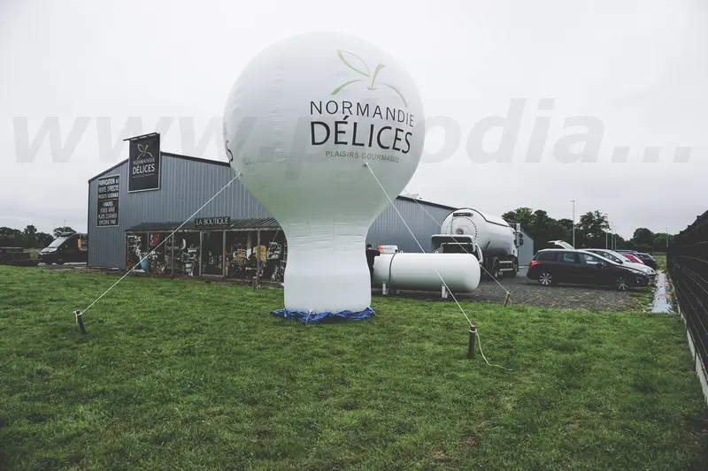 montgolfi&egrave;re auto-ventil&eacute;e pour un commerce