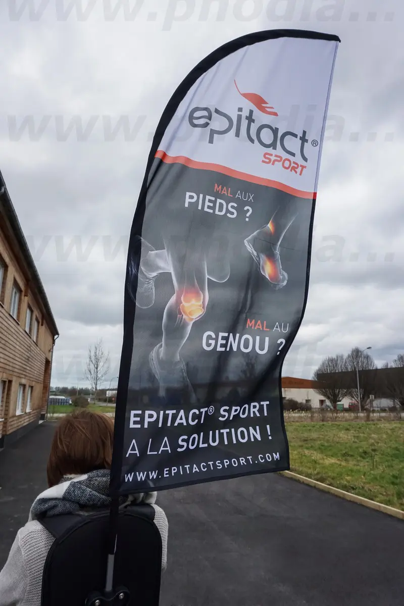 drapeau sac &agrave; dos, epitact, street marketing, publiciter