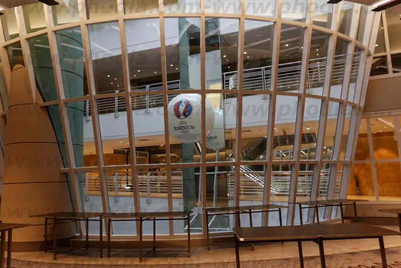 uefa-ballon-pub-signaletique-gonflable, h&eacute;lium, blanc, &eacute;v&eacute;nement sportif