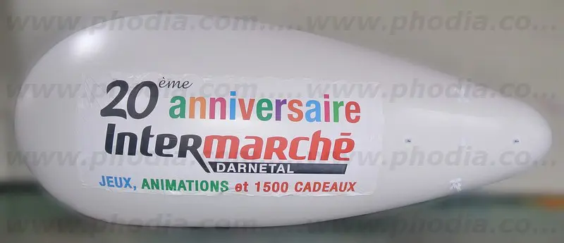 intermarche chauvigny, dirigeable, blanc, anniversaire