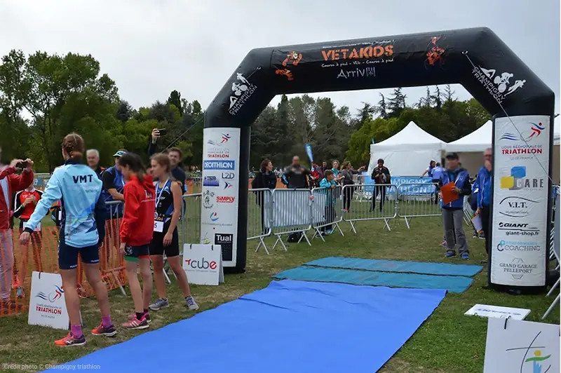 Arche 3m Vetakids, Auto-ventil&eacute;, &Eacute;v&eacute;nement sportif, Ext&eacute;rieur, Noir, Sport - Animation Description