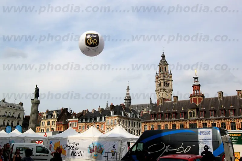 Braderie de Lille 2011, artisan or, sph&egrave;re, h&eacute;lium, &eacute;v&eacute;nement