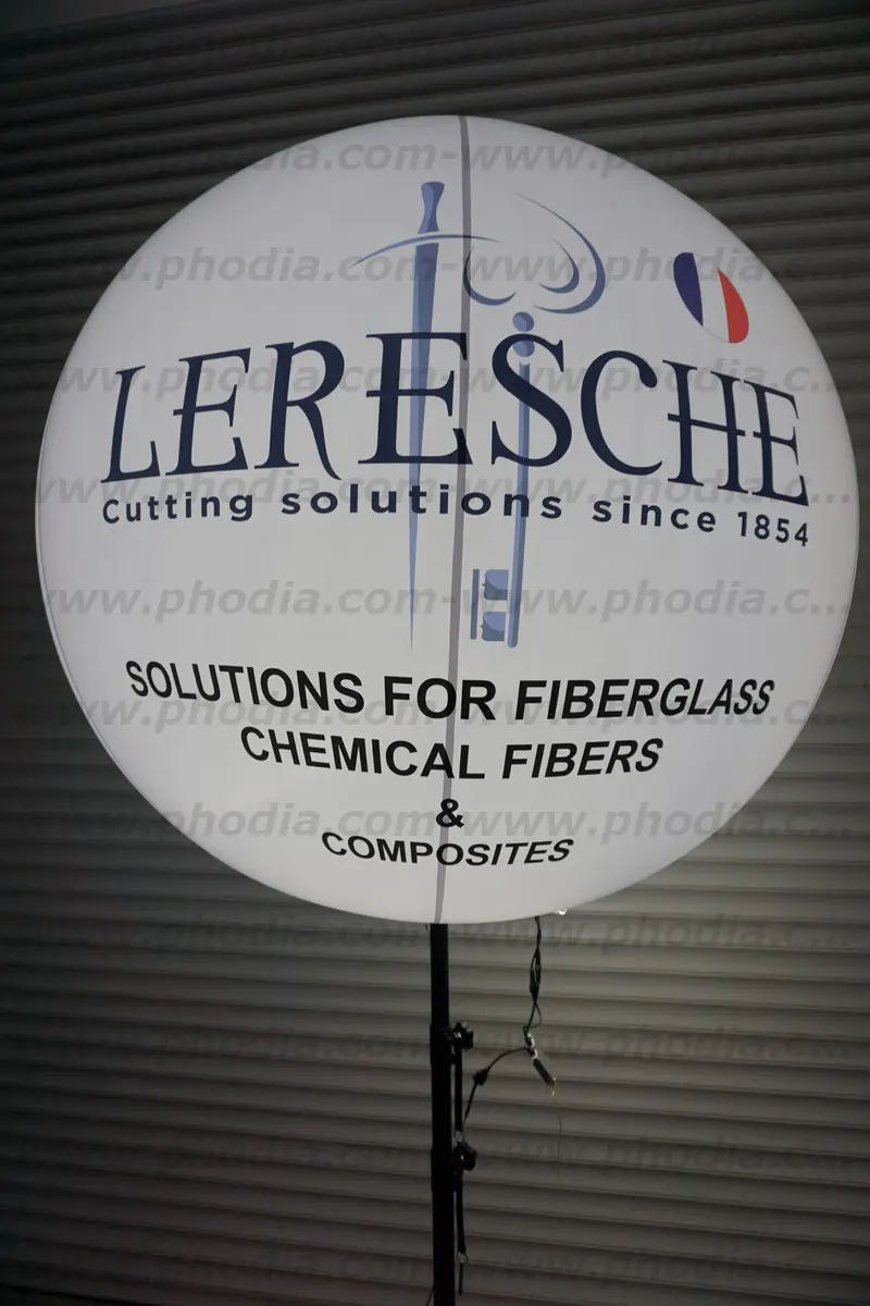 Leresche, ballon sur tr&eacute;pied, lumineux