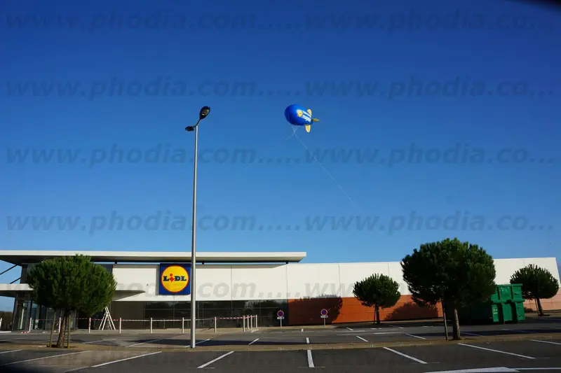 dirigeable, lidl, ext&eacute;rieur, commerce