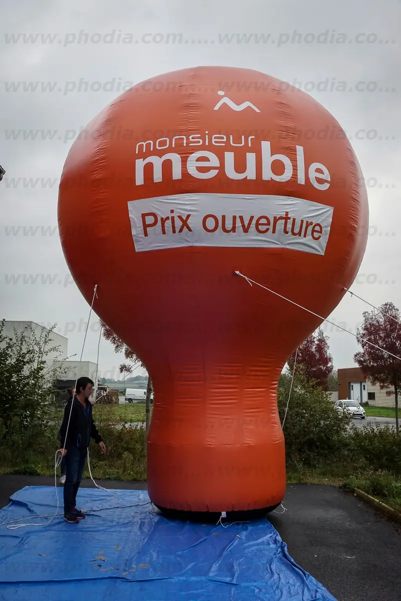 montgolfi&egrave;re, auto-ventil&eacute;e, monsieu meuble, rouge
