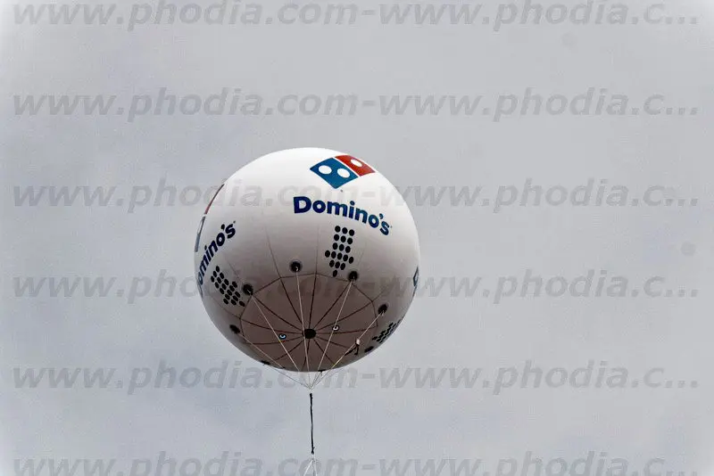 Domino's pizza Gennevilliers (sphere 3m)