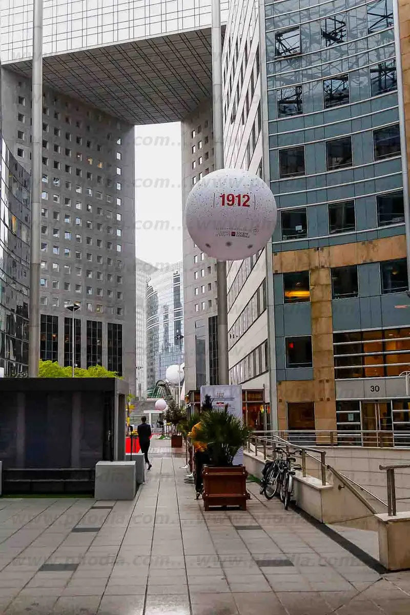 societe generale, anniversaire, ballon, h&eacute;lium, blanc, &eacute;v&eacute;nement