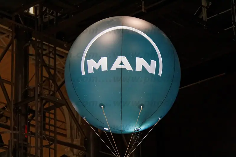 flot auto 2018, ballon, h&eacute;lium