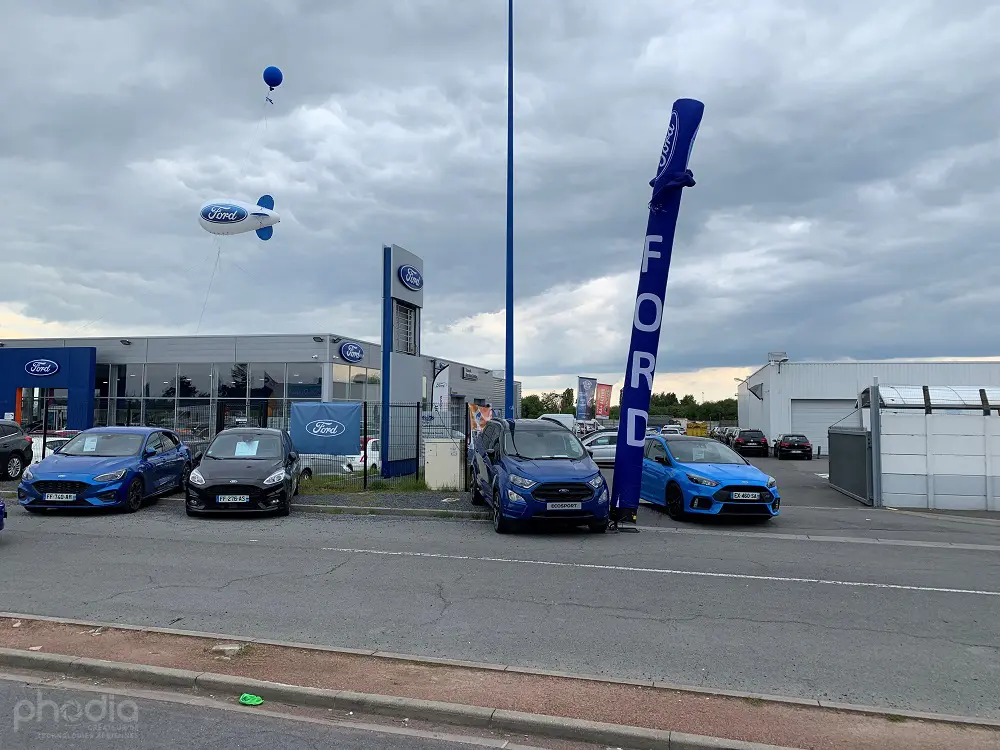 dirigeable 6m et skydancer 7m ford, Animation commerciale, Auto-ventil&eacute;, Communication, Ext&eacute;rieur, Ford, Portes ouvertes, Automobile, Blanc, Communication, Dirigeable, Ext&eacute;rieur, Ford, H&eacute;lium, Int&eacute;rieur