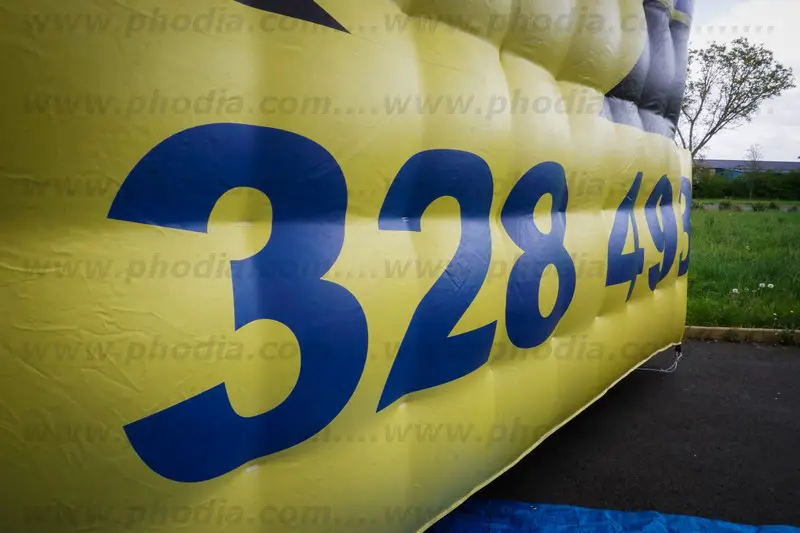 SABB, pneu geant, 5m, Animation commerciale, Auto-ventil&eacute;, Automobile, Communication, Ext&eacute;rieur, Forme sur mesure (auto-ventil&eacute;)