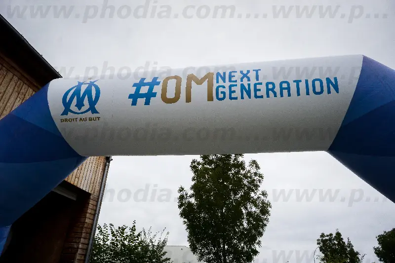 Arche 4m OM Next G&eacute;n&eacute;ration Cat&eacute;gories : Arche 4m, Auto-ventil&eacute;, Blanc, &Eacute;v&eacute;nement sportif, Ext&eacute;rieur, Sport - Animation