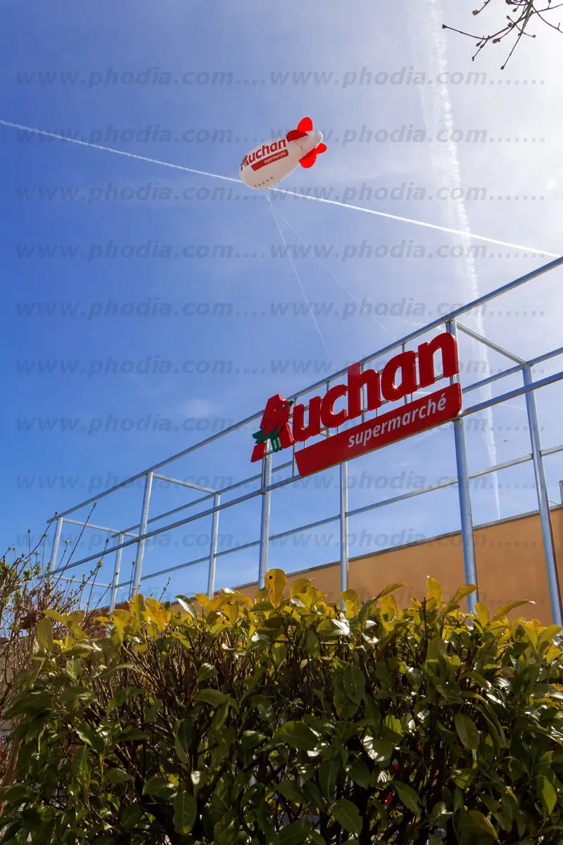 Dirigeable 6m Auchan, Blanc, Communication, Dirigeable, Ext&eacute;rieur, H&eacute;lium