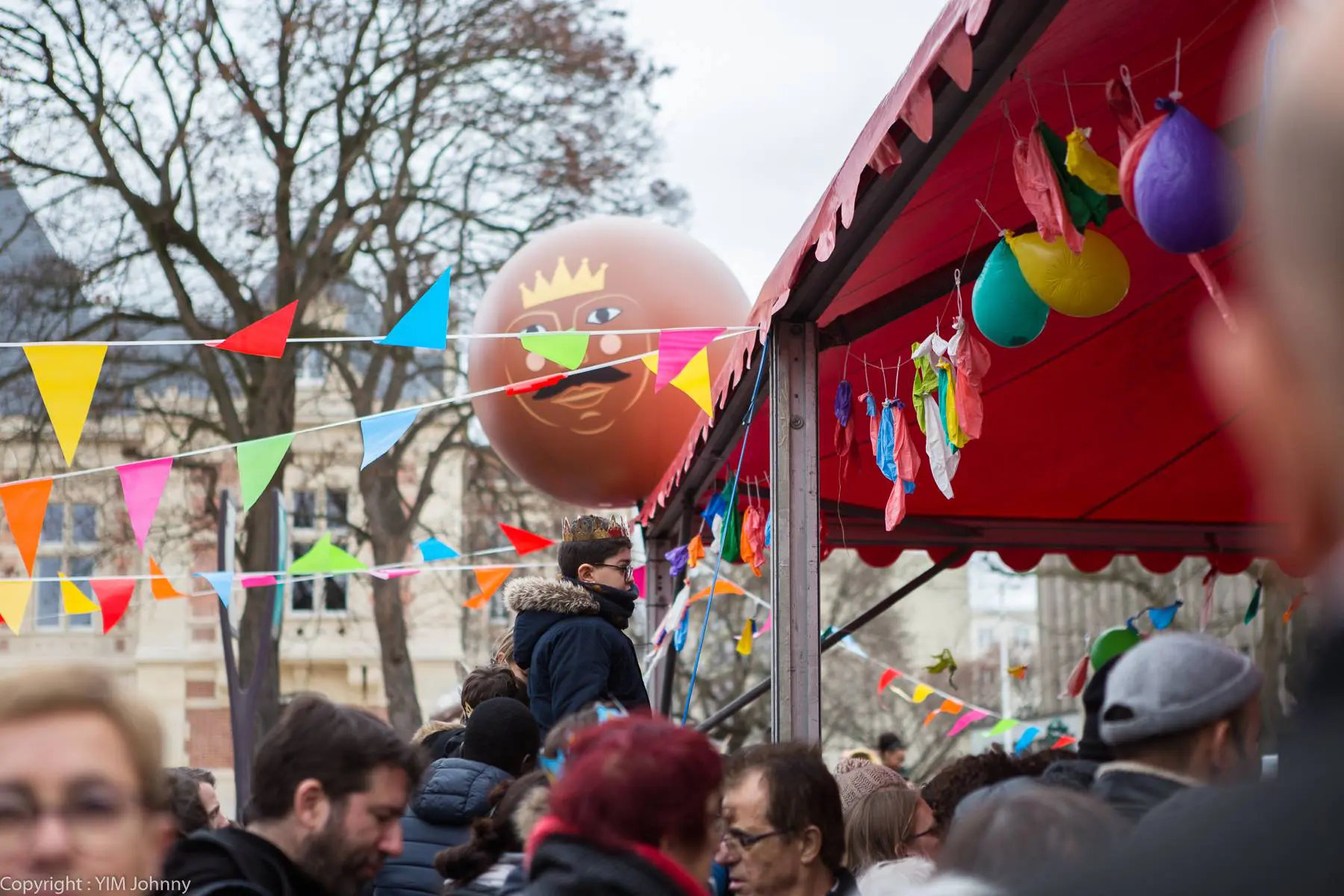Ballon sur tr&eacute;pied 1m30 Ville Montrouge, Administration / Fonction publique, Air, Autres, Ballon sur tr&eacute;pied (m&acirc;t 2m70), Blanc, Communication, Culture - Spectacle, Ext&eacute;rieur, Mairie / Agglom&eacute;ration, P116, P162, P478, Tourisme