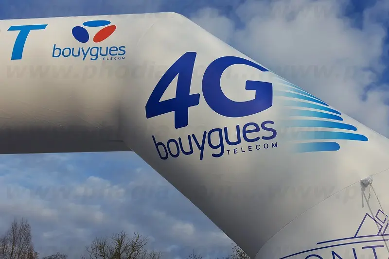 Arche 4m Bouygues Telecom, Auto-ventil&eacute;, Blanc, Bouygues Telecom, &Eacute;v&eacute;nement sportif, Ext&eacute;rieur, Sport - Animation, T&eacute;l&eacute;communications