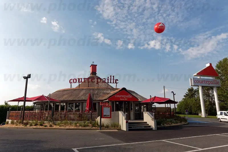 Sph&egrave;re 3m Courtepaille, Ext&eacute;rieur, H&eacute;lium, H&ocirc;tellerie - Restauration, Inauguration, P485, Sph&egrave;re