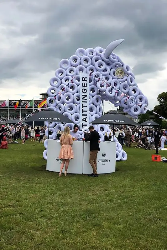 Bou&eacute;e carr&eacute;e et ronde prix de diane, Air, &Eacute;v&eacute;nement sportif, forme sur mesure, PLV (air)