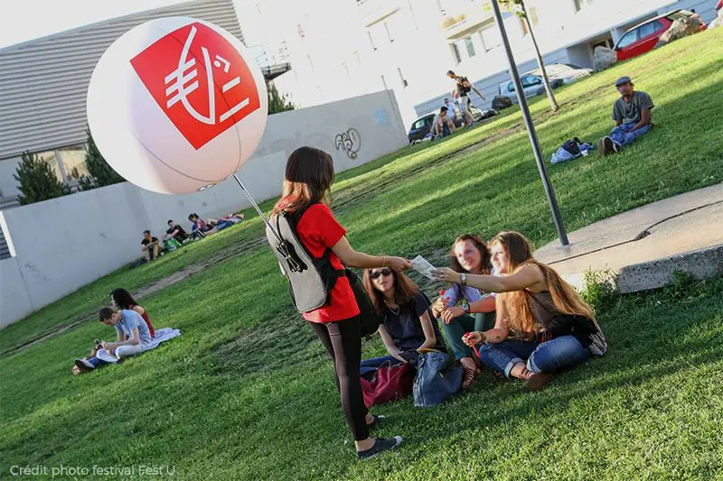 Ballon sac &agrave; dos 80 cm Caisse d&rsquo;&eacute;pargne, Air, Animation commerciale, Ballon sac &agrave; dos, Banque - Finance - Assurance, Blanc, Communication, Ext&eacute;rieur, Festival / Concert