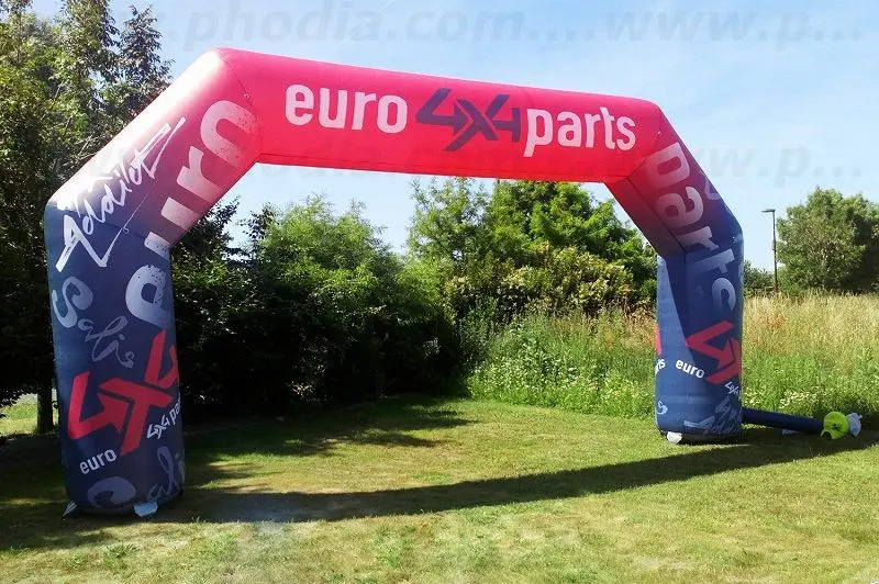 Arche 6m Euro 4X4 parts, Auto-ventil&eacute;, &Eacute;v&eacute;nement sportif, Ext&eacute;rieur, Sport - Animation, rouge