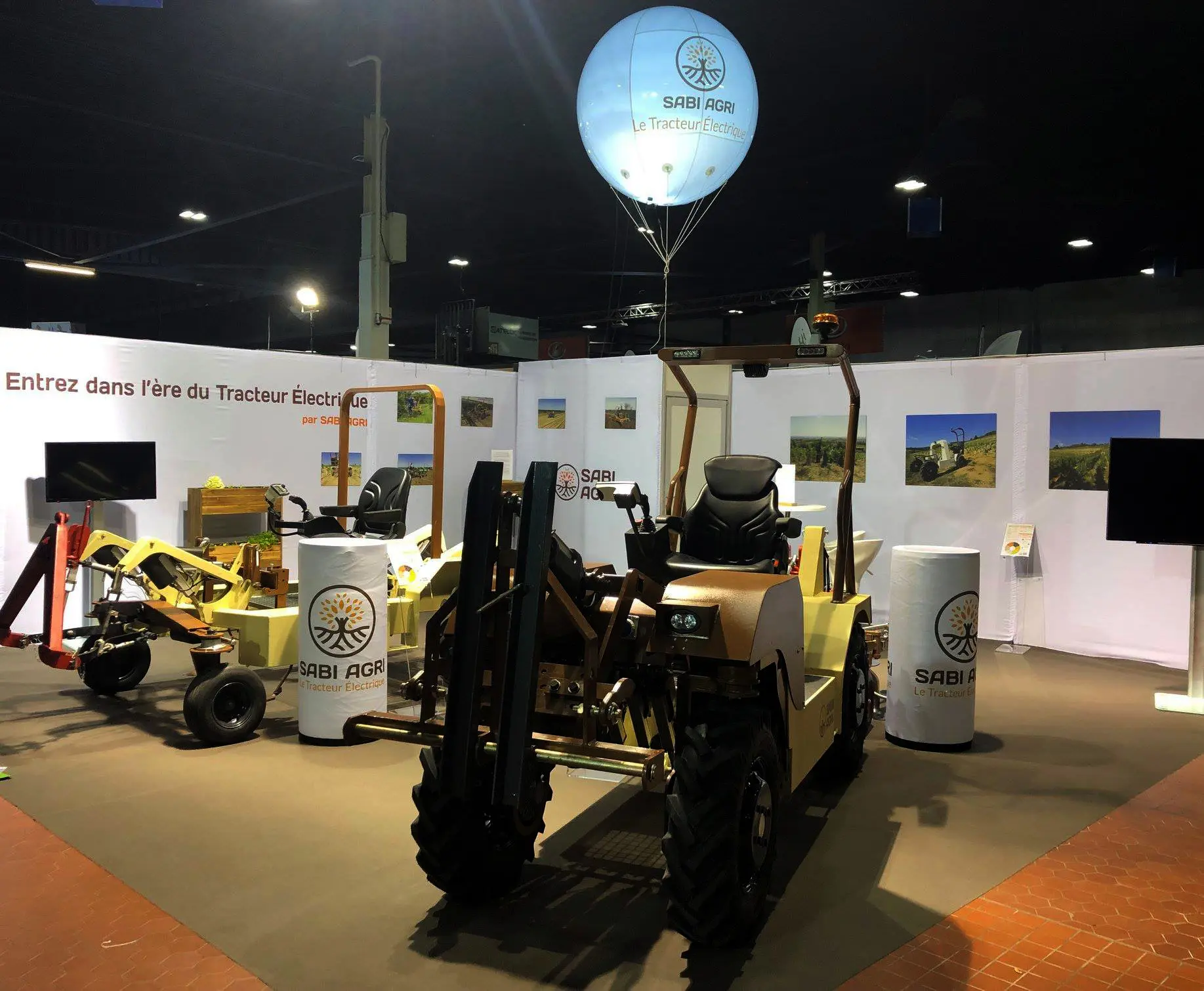 Sph&egrave;re 1m60 Sabi Agri, Artisanat - M&eacute;tiers d'art, Blanc, H&eacute;lium, Int&eacute;rieur, Lumineux, Salon, Sph&egrave;re