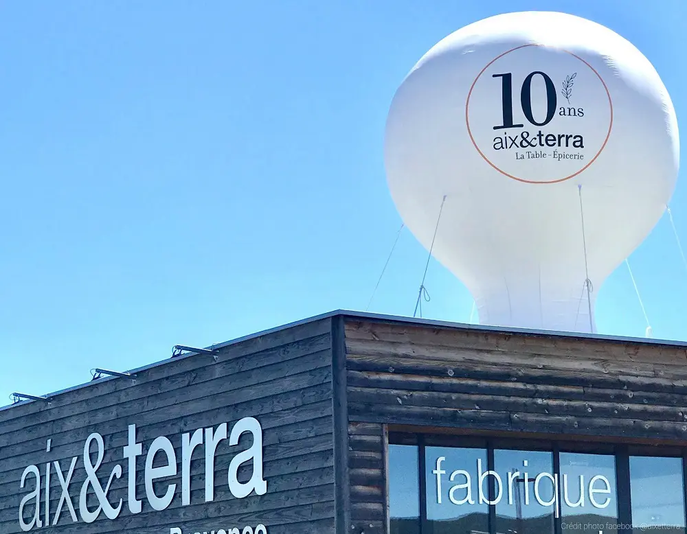 Montgolfi&egrave;re valcom - aix et terra 5m, Agroalimentaire - Alimentation, Auto-ventil&eacute;, Blanc, Communication, Ext&eacute;rieur, Lumineux, Montgolfi&egrave;re auto-ventil&eacute;e