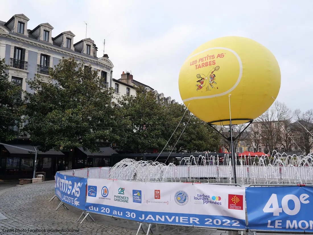 Sph&egrave;re Les petits as 4m50, Auto-ventil&eacute;, &Eacute;v&eacute;nement sportif, Ext&eacute;rieur, Lumineux, Sport - Animation