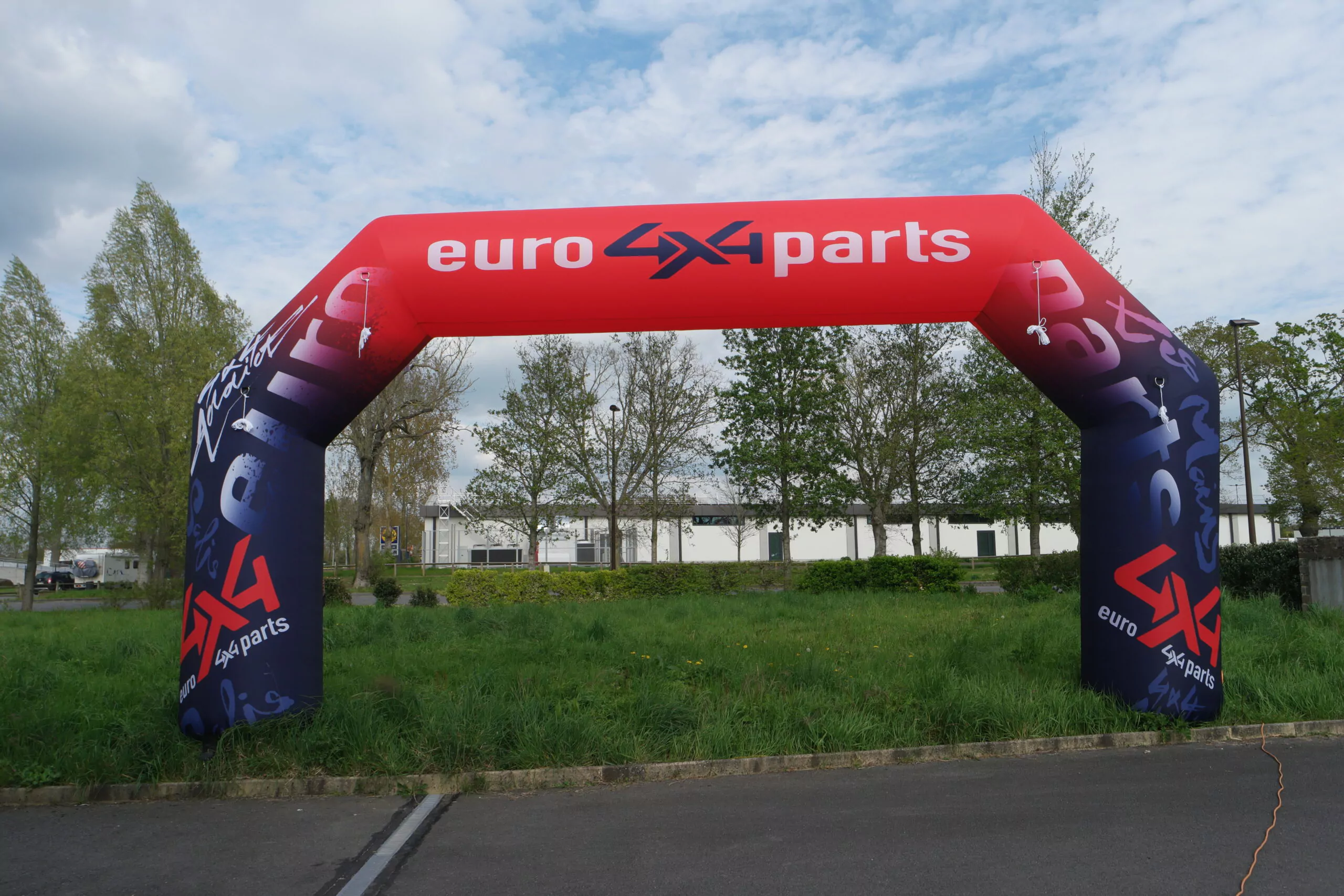 arche, 7x4m, euro 4x4 parts, ultra l&eacute;g&egrave;re, &eacute;v&eacute;nement sportif, ext&eacute;rieur