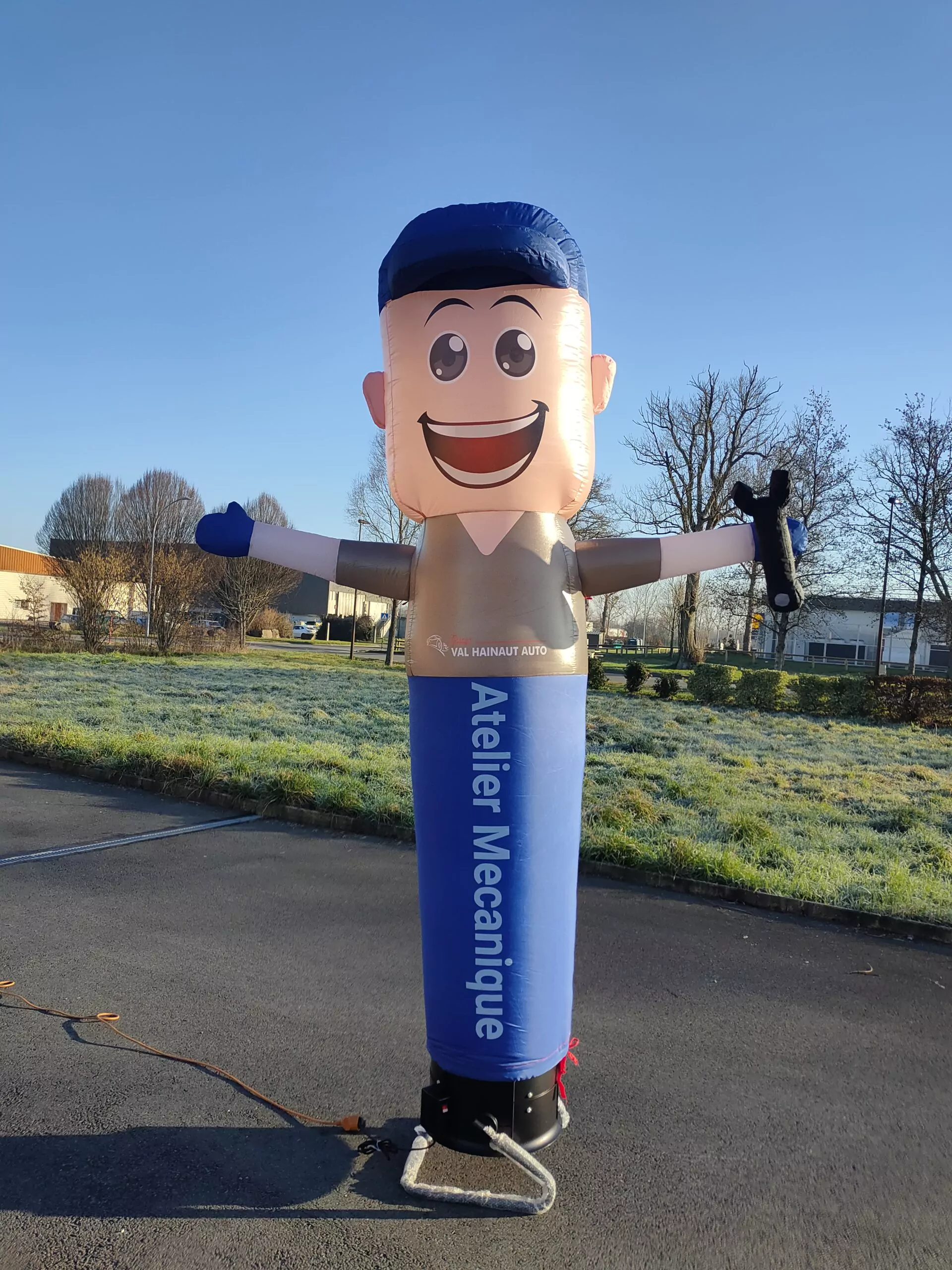 Skydancer indicateur de 3m pour un garage val hainaut auto