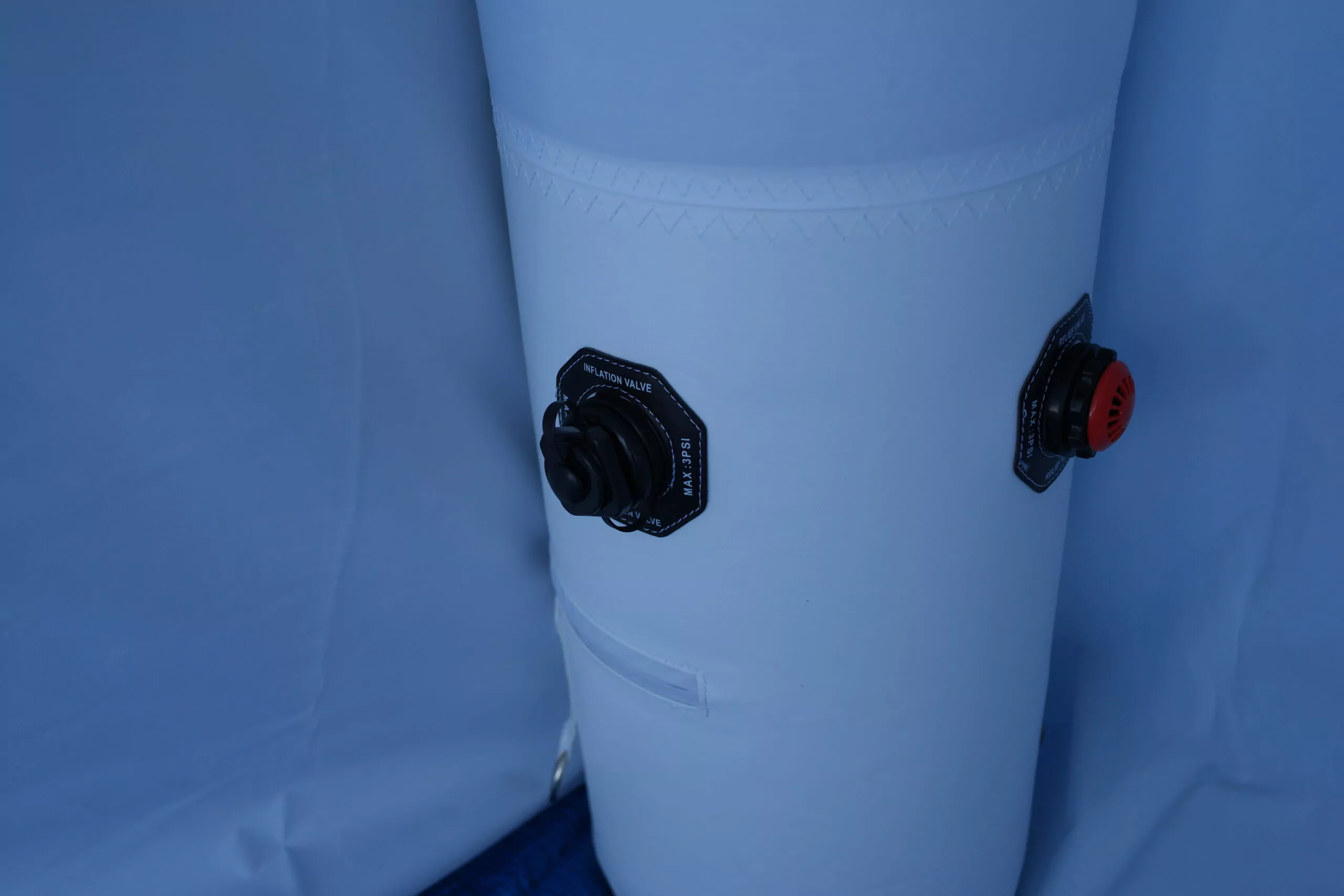 Syst&egrave;me de gonflage pour tente air captif