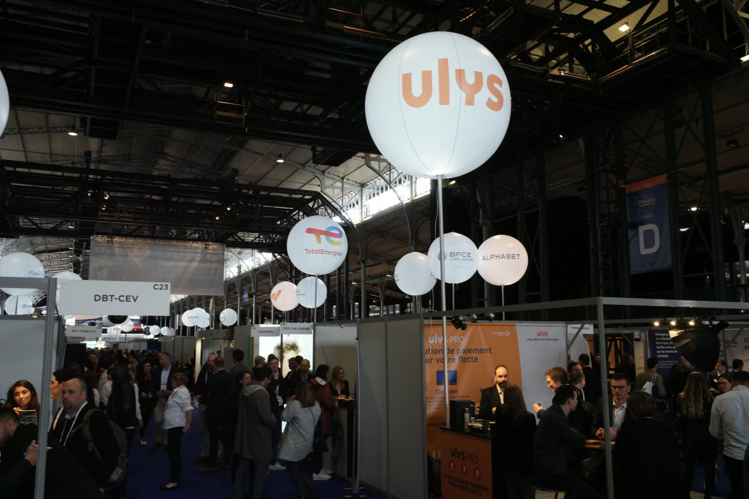 masph&egrave;re, flot auto 2023, salon, lumineux