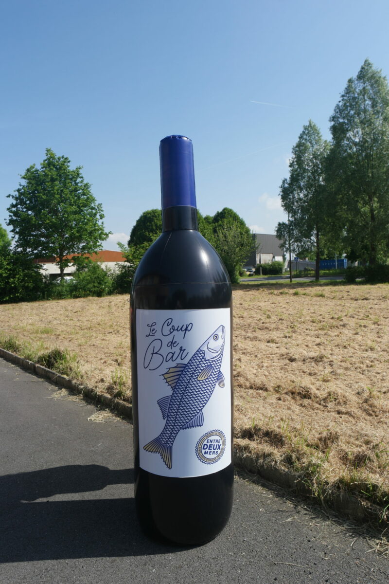 bouteille de vin, 2m, terre de vignerons