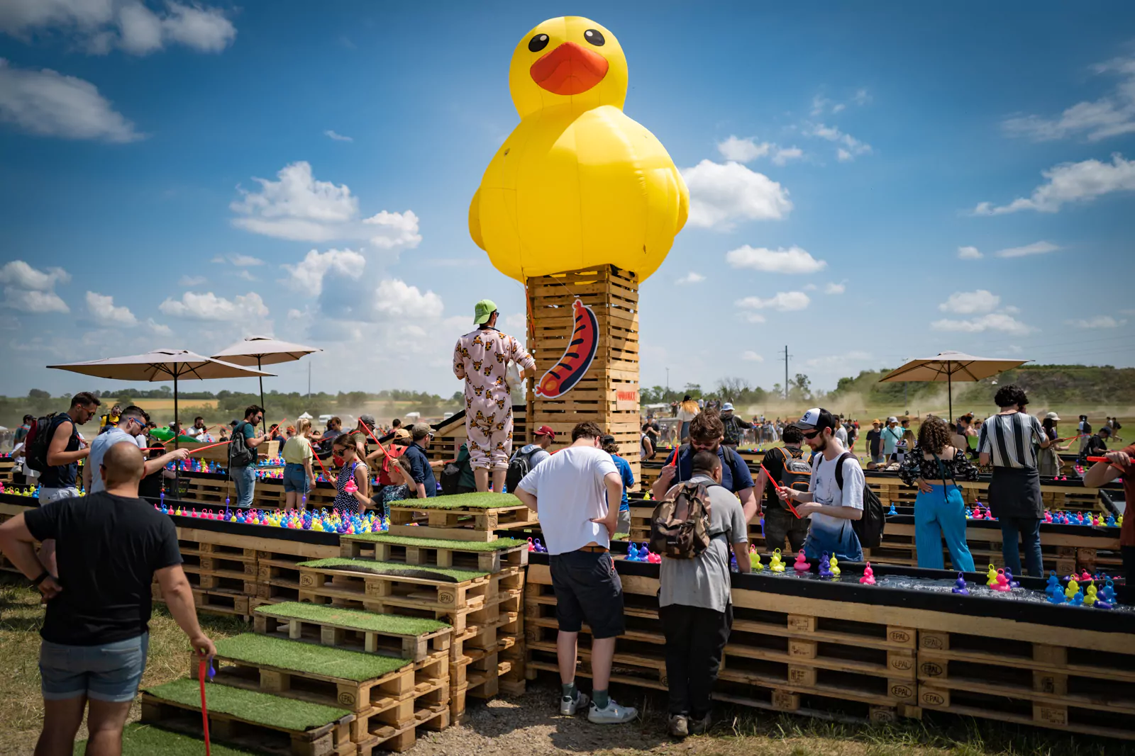 TRIPLE D - Merguez Tunning Show - PLV auto-ventil&eacute;e - canard 4m, jaune, festival, &eacute;v&egrave;nement