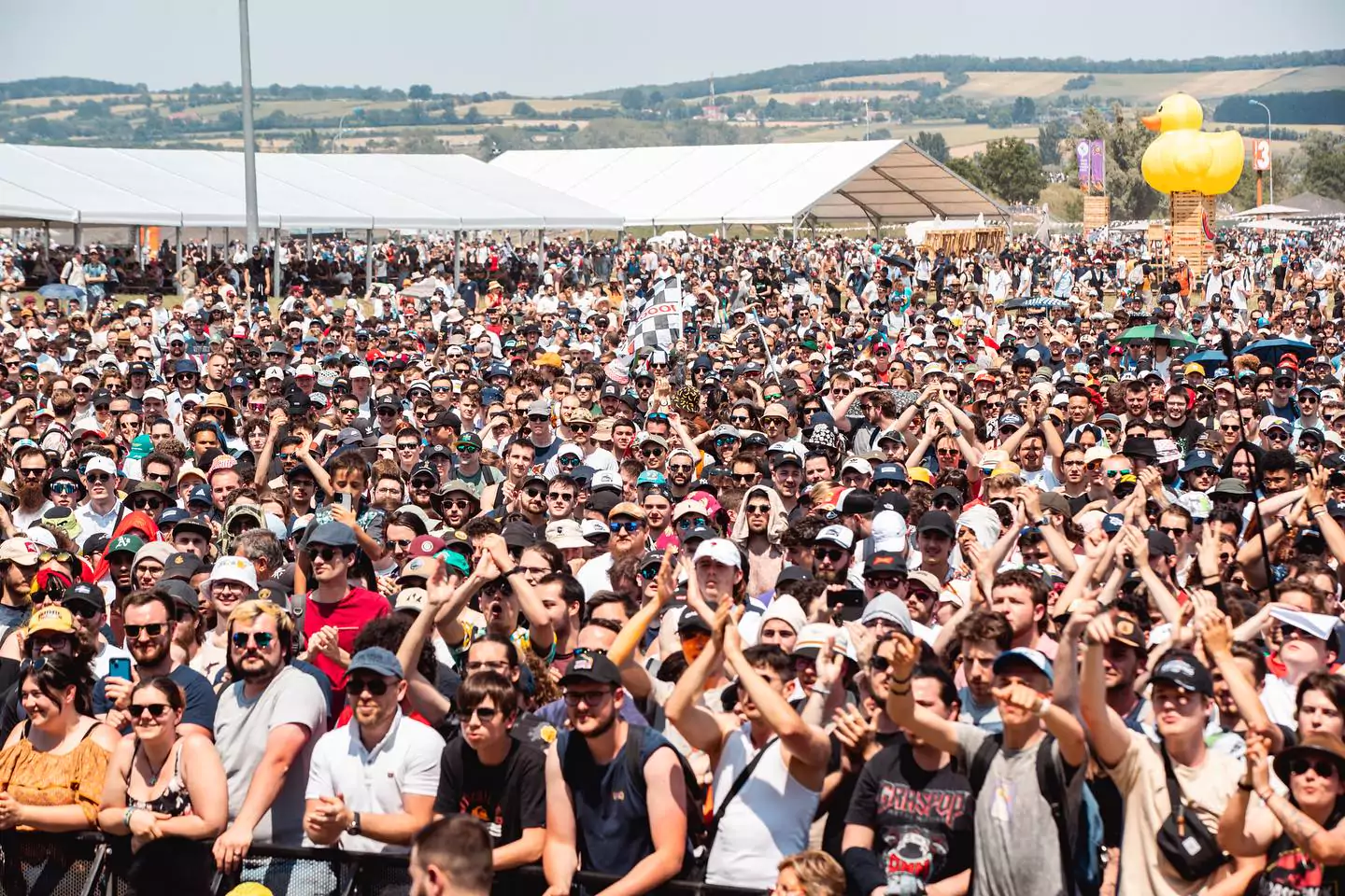TRIPLE D - Merguez Tunning Show - PLV auto-ventil&eacute;e - canard 4m, jaune, festival, &eacute;v&egrave;nement
