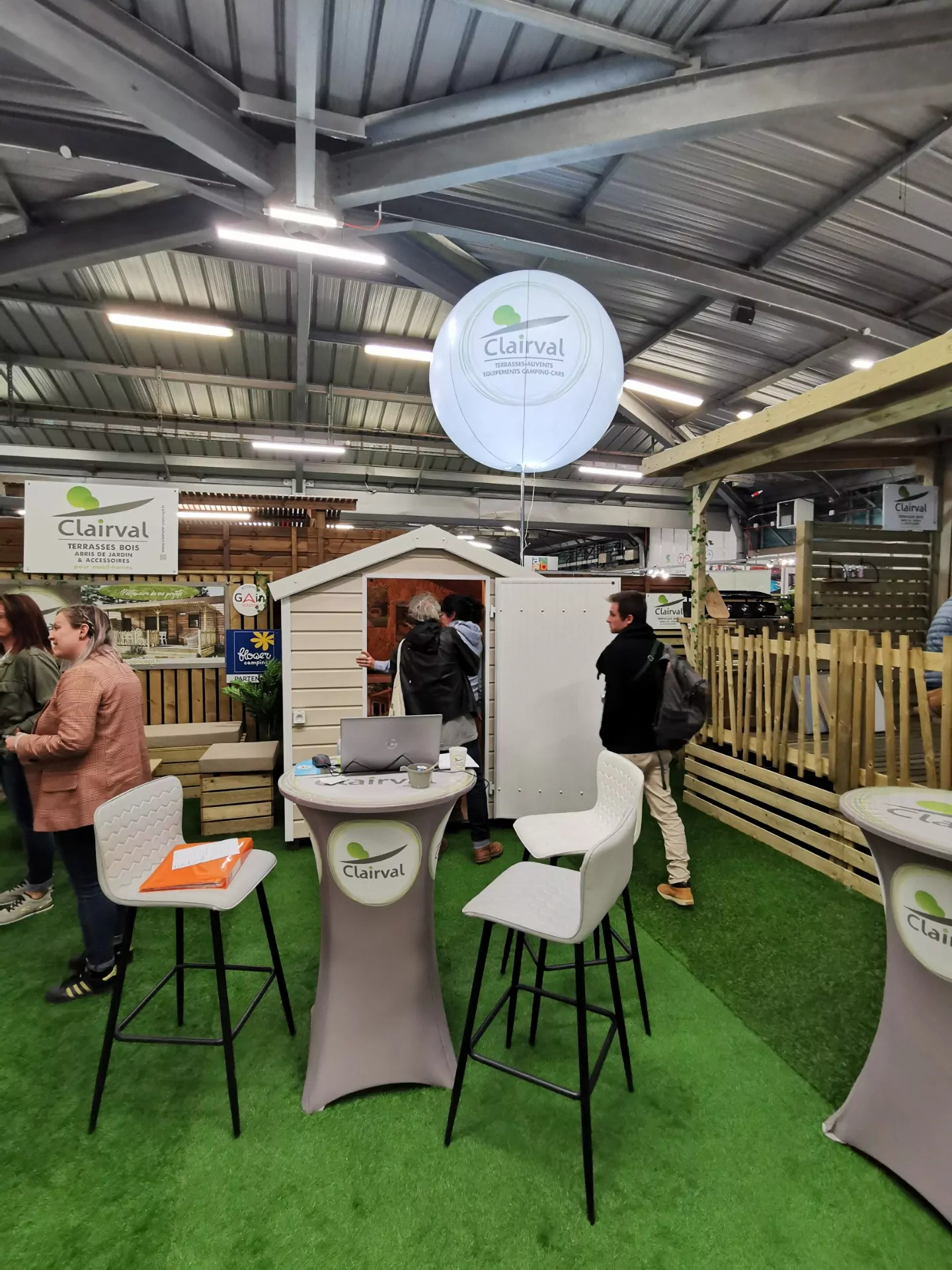 ballon geant clairval sur trepied telescopique au salon atlantica