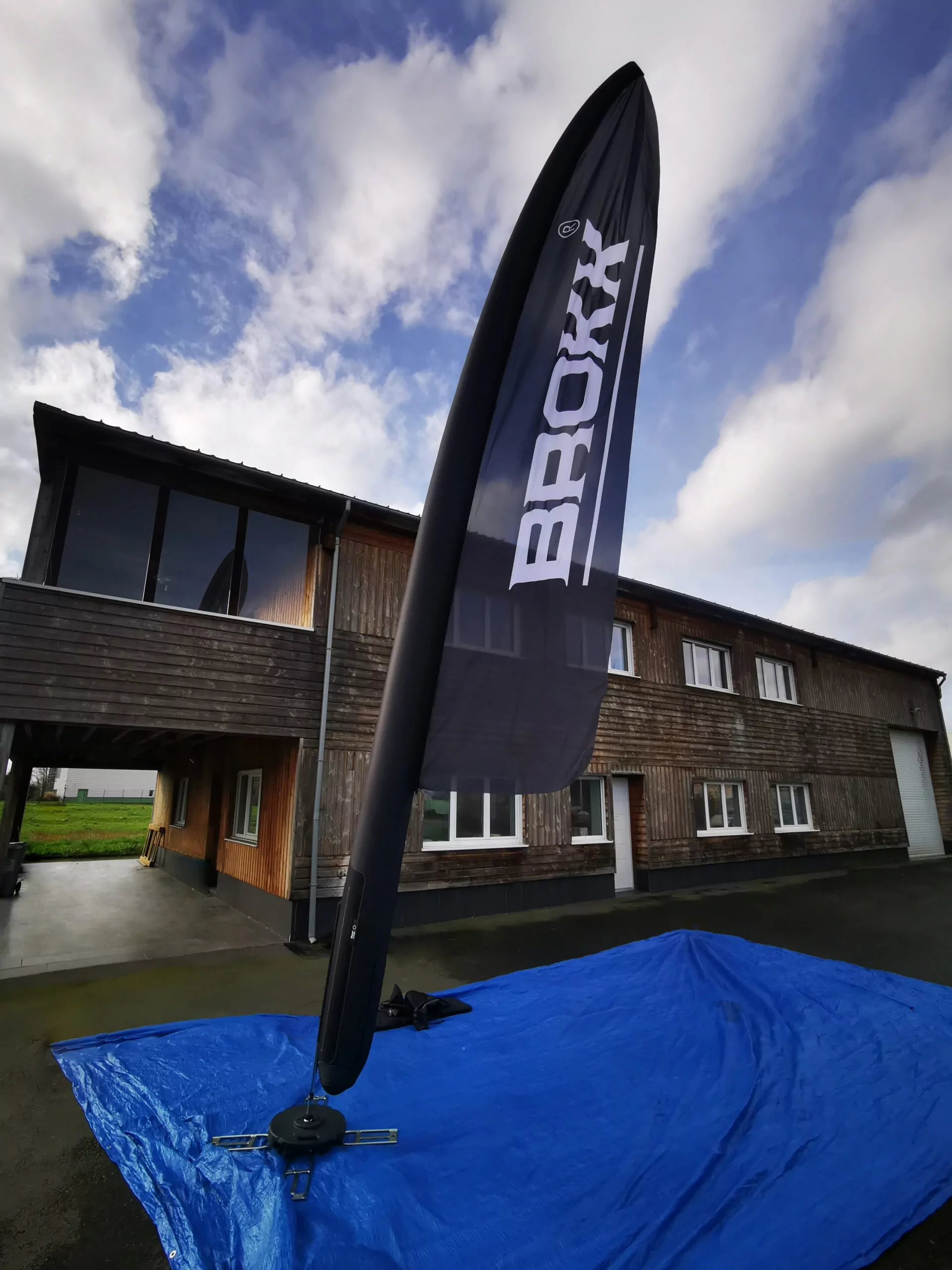 Drapeau gonflable 8m &ndash; Image 2